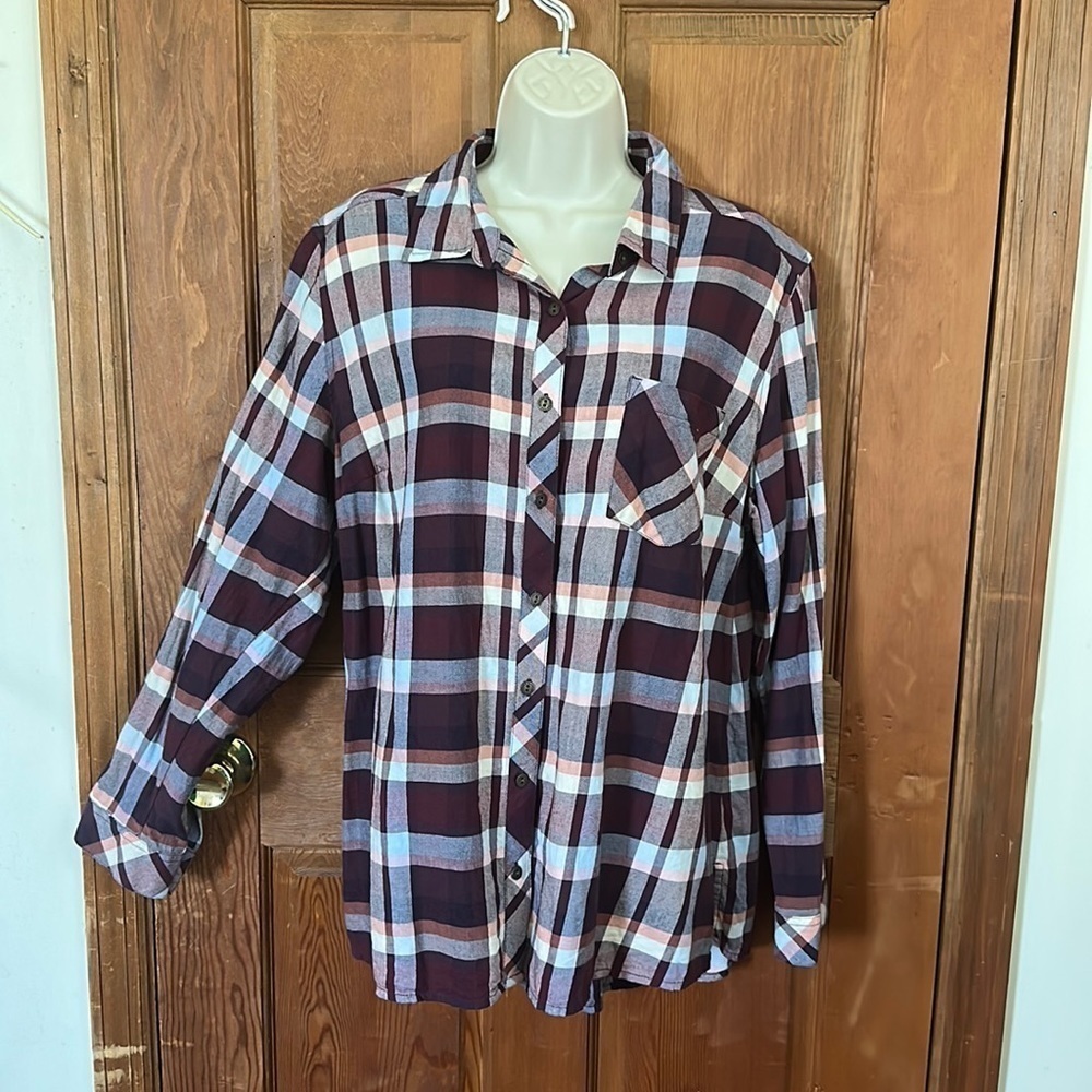 Sonoma Women’s Button Up Plaid Long Sleeved Shirt Size XL